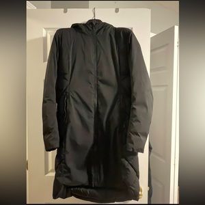 lululemon Fluff the Cold Parka. size 8